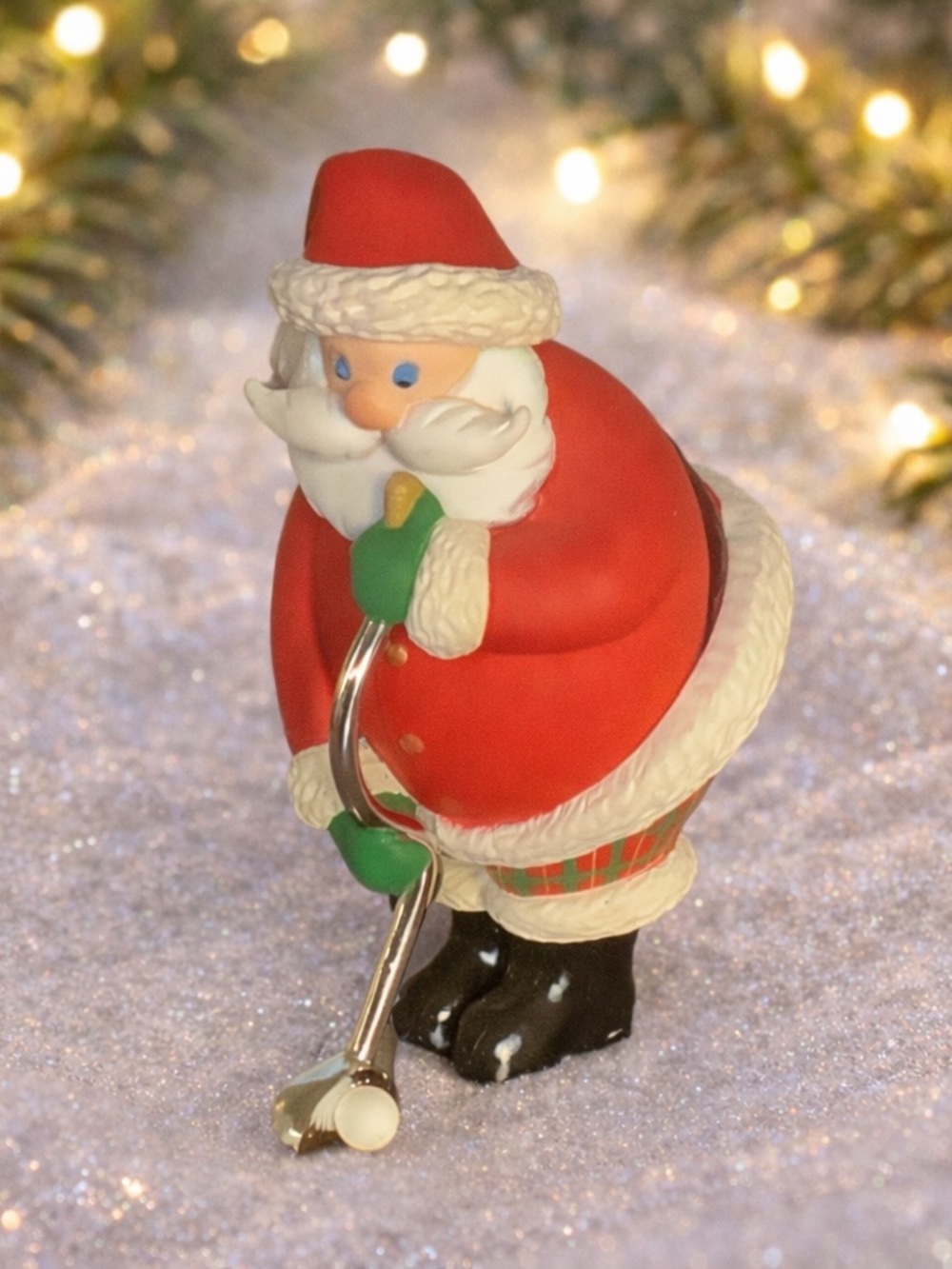 2005 Hallmark A Putter For Santa Ornament